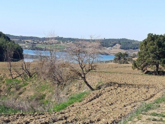 Göl manzaralı 900m2 yol kenarı - Görsel 5