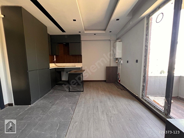 ÖZENLE TASARLANMIŞ ŞIK VE KULLANIŞLI SATILIK 1+1DAİRE TAŞKENTTEN - Görsel 7