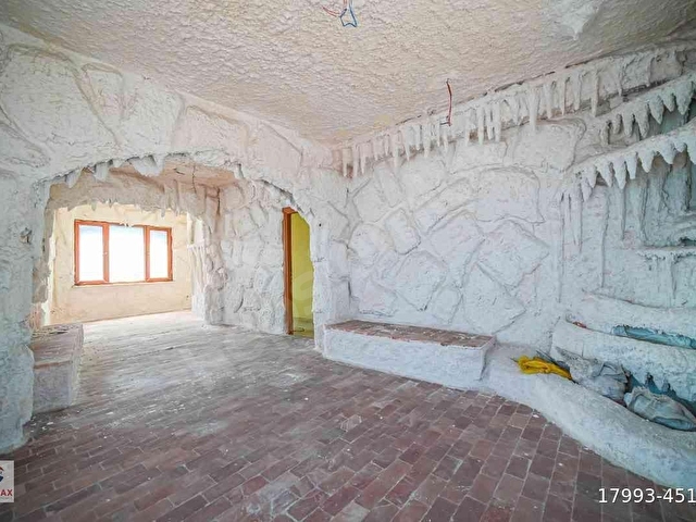 FATİHTE EMSALSİZ! PANAROMİK TERASLI, TUZ ODALI BİNA - Görsel 3