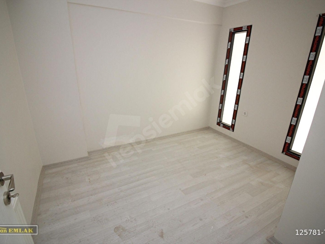 SİYAVUŞPAŞADA SIFIR BİNADA KAPALI OTOPARKLI 3+1 ARAKAT - Görsel 13
