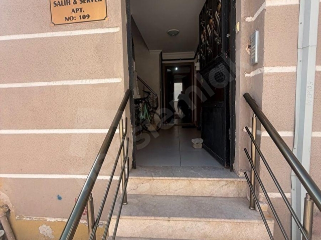 DİKİLİ ÜMMETOLUNDAN 1+1 MERKEZİ KONUMDA 60 m2 FULL EŞYALI DAİRE - Görsel 3