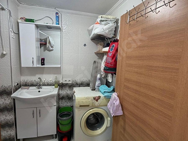 DİKİLİ ÜMMETOLUNDAN 1+1 MERKEZİ KONUMDA 60 m2 FULL EŞYALI DAİRE - Görsel 16