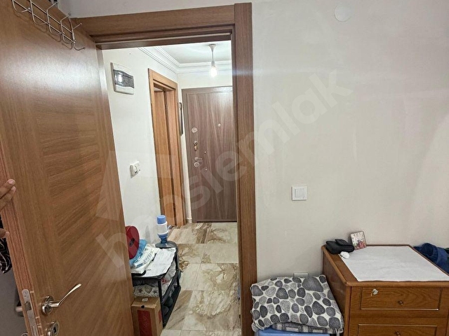DİKİLİ ÜMMETOLUNDAN 1+1 MERKEZİ KONUMDA 60 m2 FULL EŞYALI DAİRE - Görsel 13