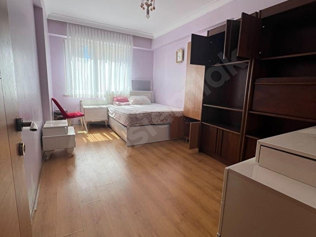 Beylkdüzü Marmara KAVAKLIKENT SİTESİNDE kiralık 3+1 daire - Görsel 3