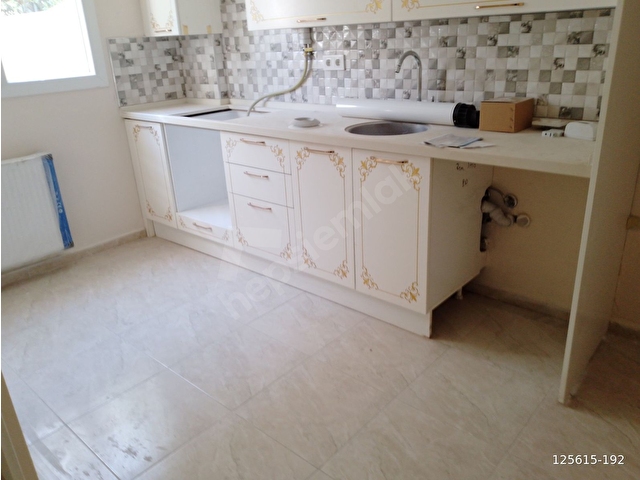 İNÖNÜ LİSESİ KARŞISINDA  KİRALIK DAİRELER .2+1 90 M2.METRO DURAĞINA 2 DAK. YÜRÜME MESAFESİNDE. - Görsel 2