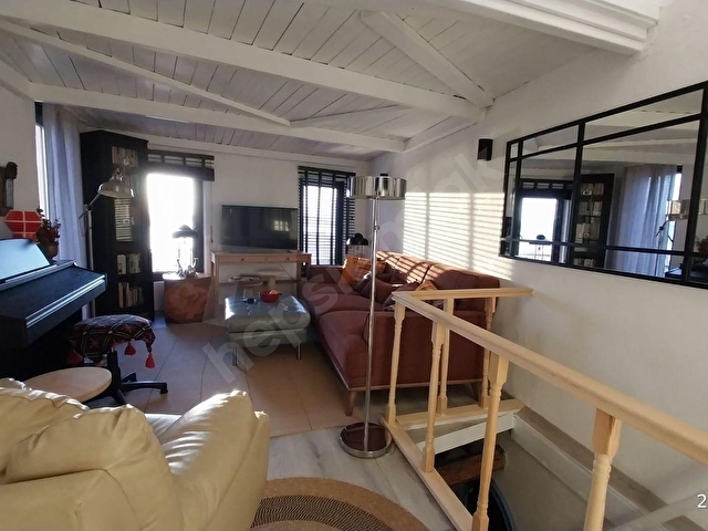 AYVALIK MERKEZDE  DENİZ MANZARALI   2+1 LOFT TARZI ASMA KATLI RUM EVİ - Görsel 23