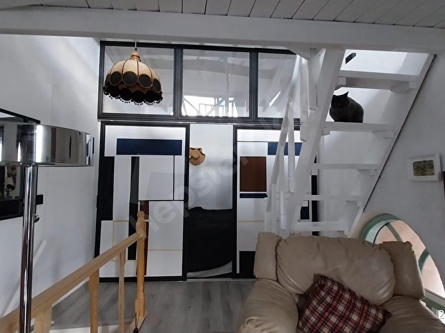 AYVALIK MERKEZDE  DENİZ MANZARALI   2+1 LOFT TARZI ASMA KATLI RUM EVİ - Görsel 17