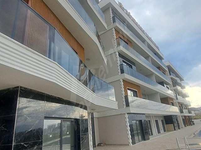 Kuşadası Aydın Yolu Ege Mahallesi Girişi Havuzlu Daire - Görsel 4
