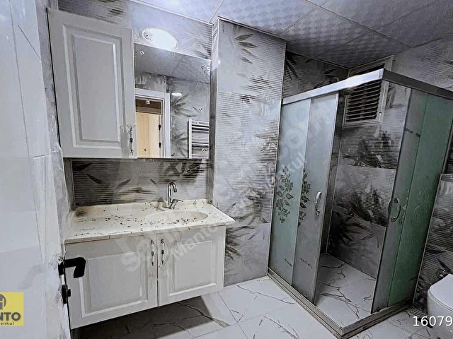 UĞUR MUMCUDA MERKEZİ KONUMDA GENİŞ VE FERAH SATILIK DAİRE - Görsel 3