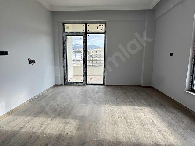 TOROS MAHALLESİ CADDE ÜZERİNDE SATILIK 1+1 GENİŞ SIFIR DAİRE - Görsel 7