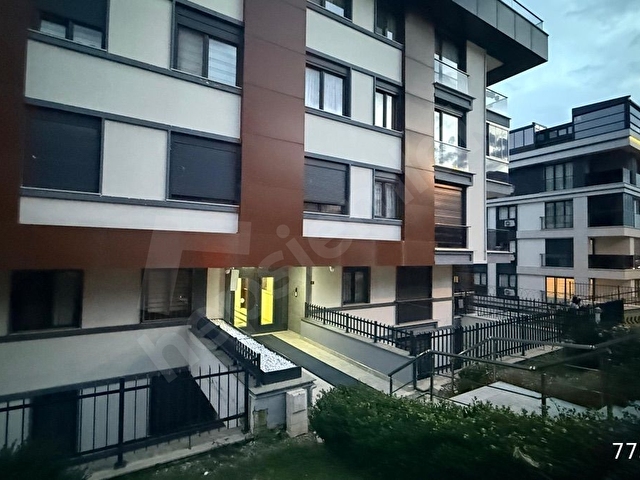 Koşuyolu’nda Yeni Binada Kapalı Otoparklı ve Asansörlü 2+1 Satılık Daire