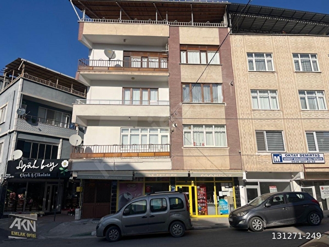 AKN GAYRİMENKULDEN MERKEZİ KONUMDA ANA CADDE ÜZERİ ACİL SATILIK 4 KATLI BİNA - Görsel 2
