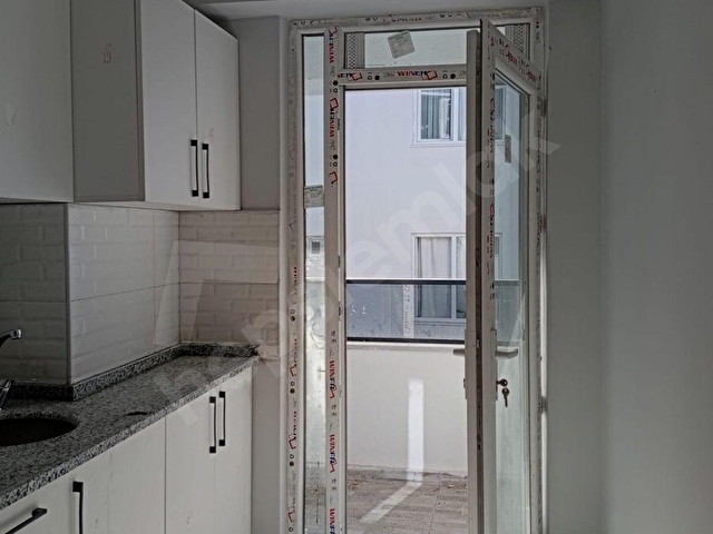 SÜTLÜCE MAHALLESİNDE ARAKAT KİRALIK 1+1 APART   * 0 507 561 04 96 - Görsel 2