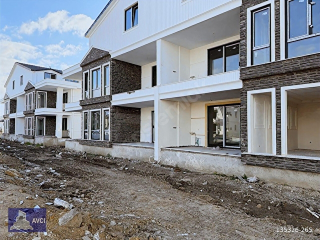 AVCIDAN FENER MARİNEDE DENİZE SIFIR HAVUZ ÖNÜ BAHÇELİ DAİRE ! - Görsel 8
