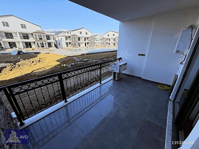 AVCIDAN FENER MARİNEDE DENİZE SIFIR HAVUZ ÖNÜ BAHÇELİ DAİRE ! - Görsel 30