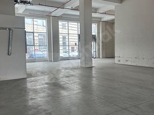 istanbul ikirelli org san ipkas pilastikciler de 300 m2 depo hafif imalata uygun iş yeri