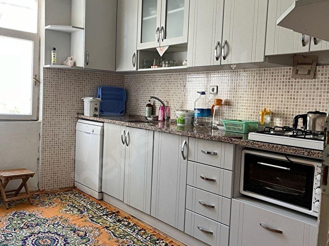 MÜKKEMBEL KONUMDA SATILIK EŞYALI DAİRE - Görsel 25