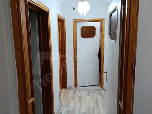 ÇARŞI MERKEZDE ana caddede satlık 3+1 ara kat köşe daire - Görsel 15