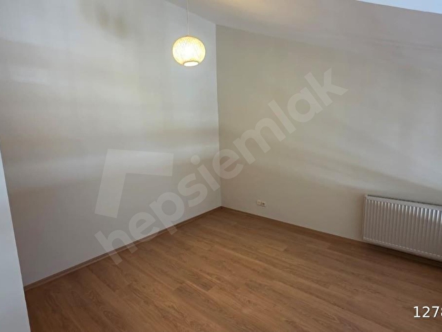 ZEKERİYAKÖY ÇARŞIDA KİRALIK İŞ YERİ - Görsel 7
