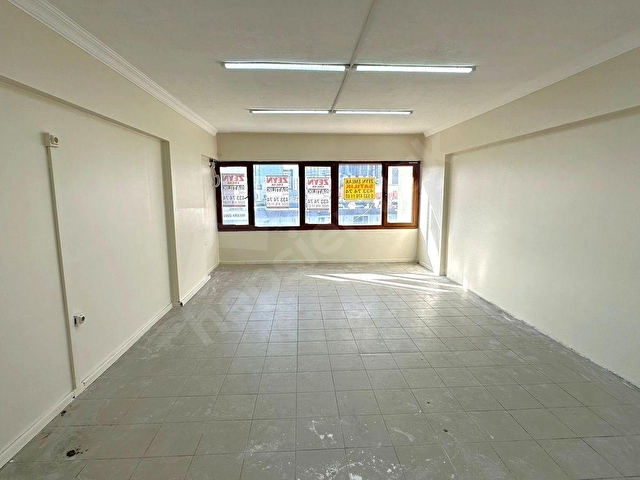ARABA TAKASI OLUR 70m2 Gıda Çarşısı AnaCadde İnsan+ YÜK Asansörü - Görsel 11