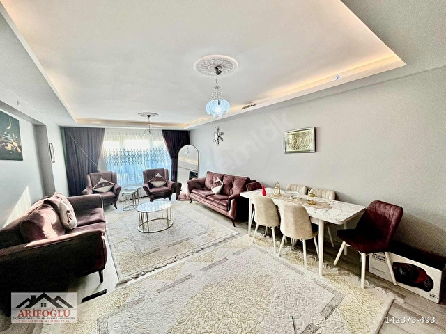 ARİFOĞLUDAN KATTA GÜNEY CEPHE CADDE DİBİ FULL YAPILI 3+1 DAİRE