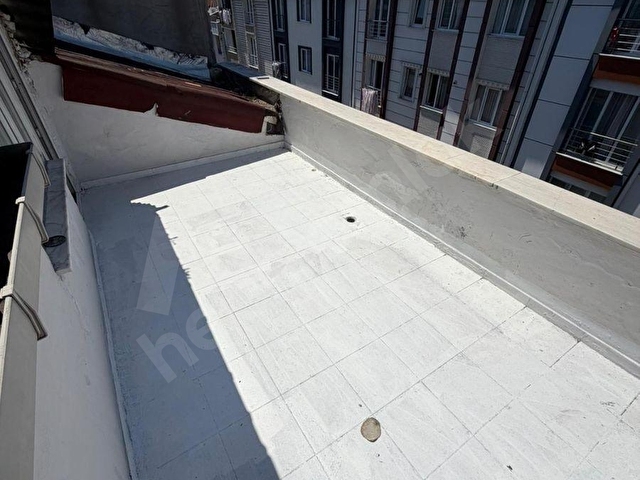 MİNİMALİSTTEN TALATPAŞADA TERASLI 2+1 75M2 BOYALI TEMİZ - Görsel 5