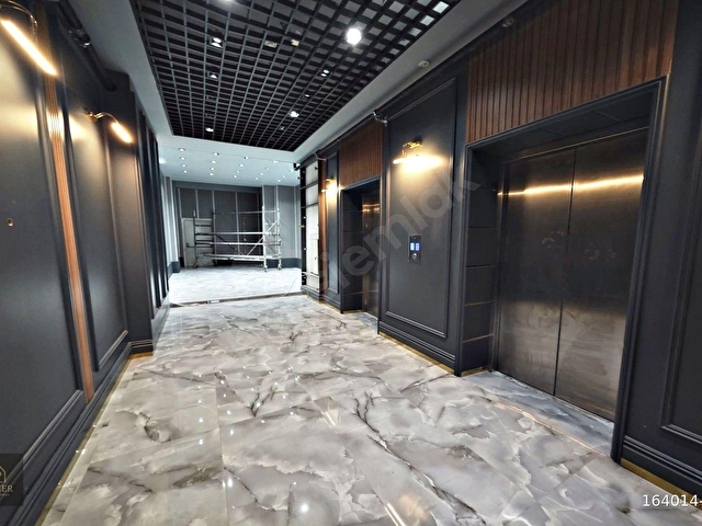 SARAY PROTOKOL YOLU ÜZERİNDE LÜKS VE GENİŞ KİRALIK OFİS