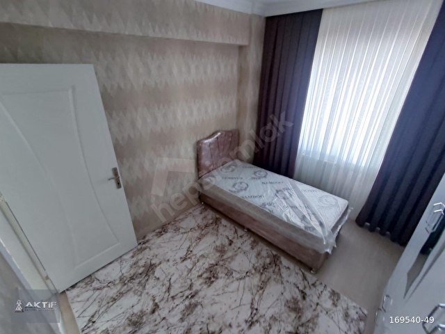 AKTİFTEN ALAÇATI SİTESİNDE EŞYALI BAKIMLI MASRAFSIZ DAİRE - Görsel 20