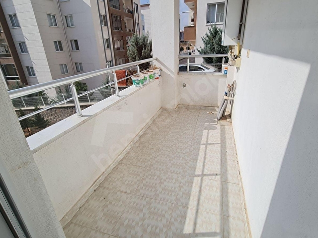 AKTİFTEN ALAÇATI SİTESİNDE EŞYALI BAKIMLI MASRAFSIZ DAİRE - Görsel 21