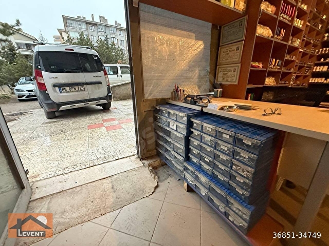 LEVENTTEN MÜRSEL ULUÇ MAHALLESİNDE 25 M2 İÇİNDEKİLERLE BİRLİKTE DEVREN SATILIK 45 YILLIK TESİSATÇI - Görsel 5