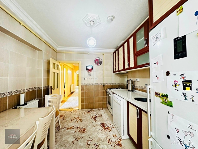 DÜZGÜN EMLAKTAN MERKEZİ KONUMDA GENİŞ MASRAFSIZ 3+1 G.CEPHE DAİRE - Görsel 6