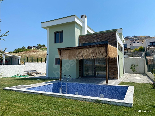 KAHANDAN FOÇAKÖYDE SATILIK 4+1 LÜKS VİLLA