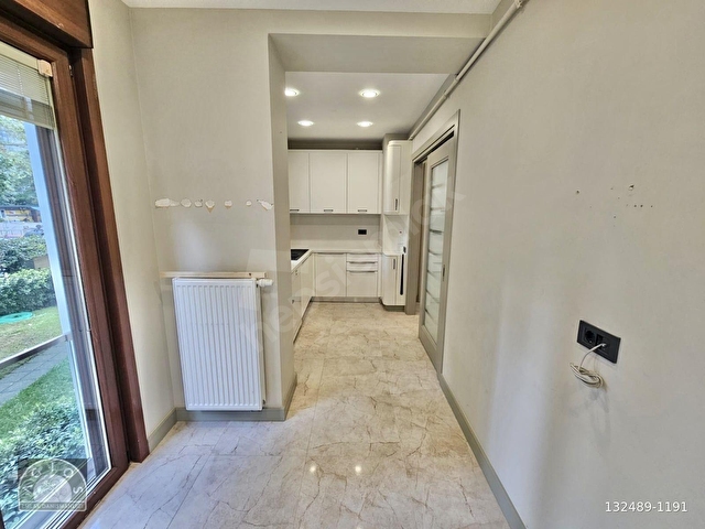 AGİOSTAN SAHİLDE BÜYÜK KULÜBE KOMŞU 110M2 2+1 BALKONLU YENİ - Görsel 8