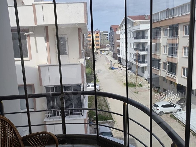 Gerze Hamidiye Mahallesinde Satılık Eşyalı (lüks) 3+1 Daire - Görsel 4