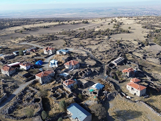 EMİRGAZİ GÖLÖRENDE 1.034 M2 MÜSTAKİL TAPULU ARAZİ - Görsel 9