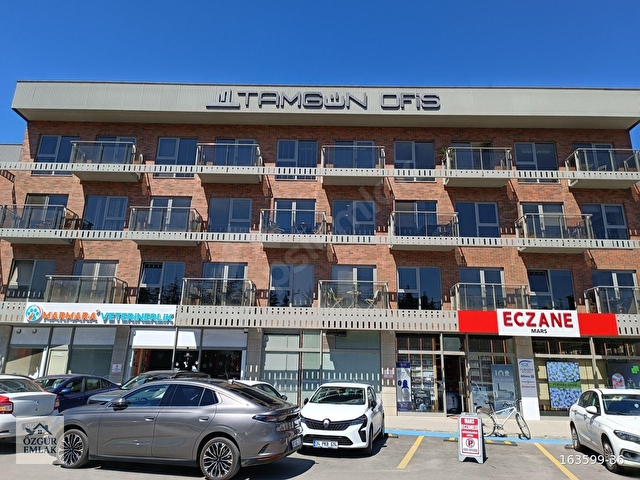 ÖZGÜR EMLAKTAN YAHYAKAPTAN TAMGÜN OFİSTE SATILIK OFİS.