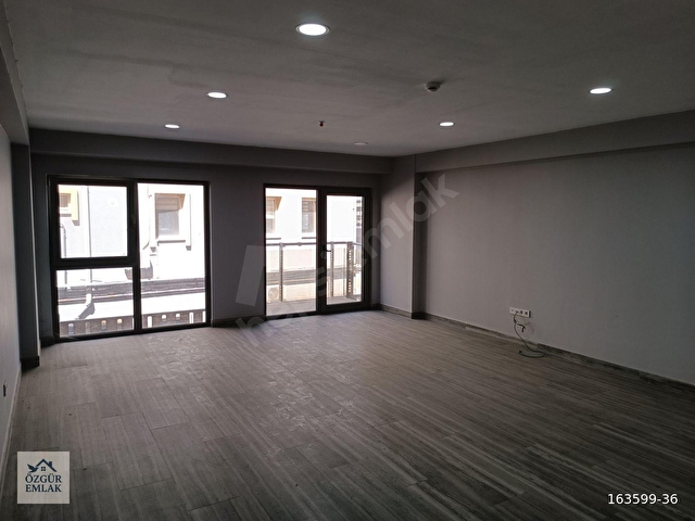 ÖZGÜR EMLAKTAN YAHYAKAPTAN TAMGÜN OFİSTE SATILIK OFİS. - Görsel 25