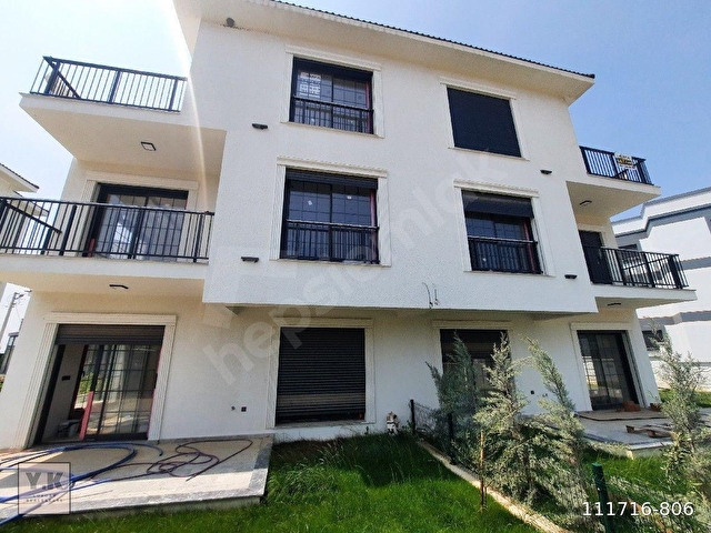 MENDERES MERKEZDE 5+1 TRİPLEKS GENİŞ BAHÇELİ VE TERASLI SIFIR LÜKS SATILIK VİLLA - Görsel 9