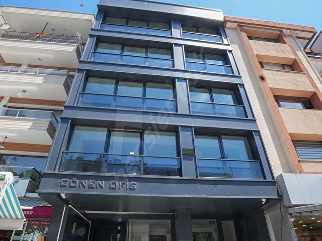 MERTER KİRALIK OFİS YENİ BİNA / ANA CADDEDE / RUHSATA UYGUN