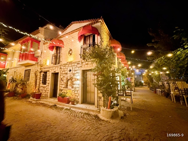 ALAÇATIDA TURİZM İŞLETME RUHSATLI KİRALIK İKİ AYRI BUTİK OTEL - Görsel 13