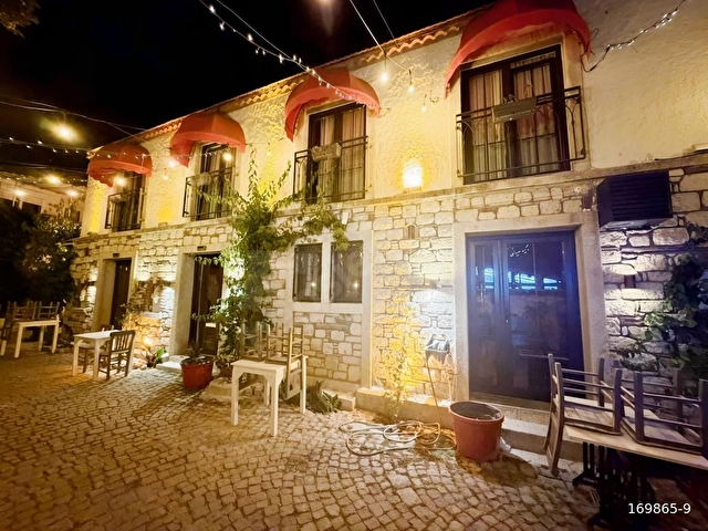 ALAÇATIDA TURİZM İŞLETME RUHSATLI KİRALIK İKİ AYRI BUTİK OTEL - Görsel 17