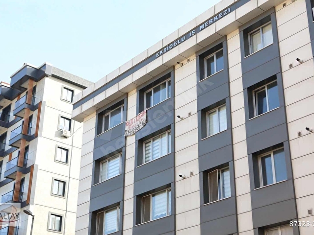 Küçükbakkalköy Prestij caddesi girişinde dubleks ofis 55.000TL