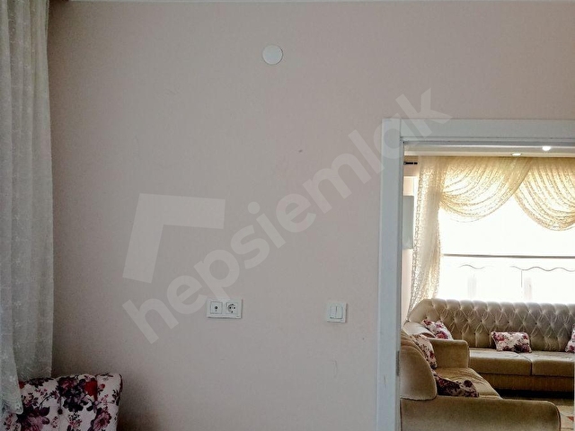 ÜNLÜ EMLAKTAN SİTE İÇERİSİNDE EŞYALI MANZARALI KİRALIK 2+1 DAİRE - Görsel 20