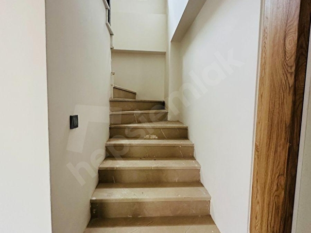 Adres Emlak - Marmaris Çetibelinde 3 Oda 1 Salon Lüks Dubleks Villa - Görsel 15