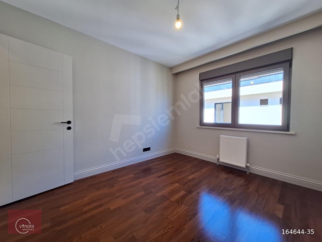 CADDEBOSTANDA SAHİLE VE BAĞDAT CADDESİNE YAKIN BOŞ GENİŞ 4+1 BALKONLU - Görsel 18