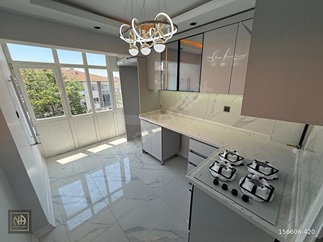 NECİP ALBAYDAN ULTRA LÜX YAPILI ARA KAT GENİŞ 3+1 SATILIK DAİRE