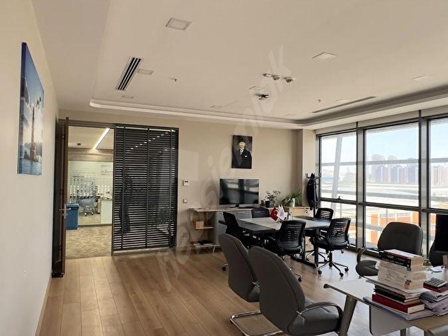 ESENYURT AKÇABURGAZDA ŞIK KULLANIŞLI OFİS EŞYALI PLAZA KATI - Görsel 25