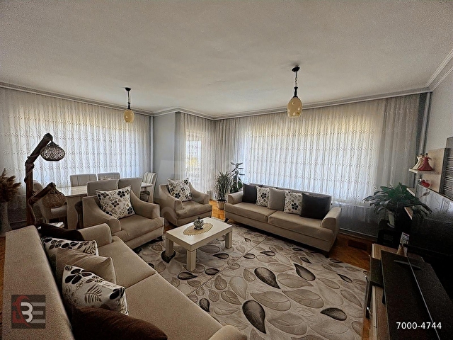 BATIKENT EMLAKTAN MERKEZİ YER ARAKAT FERAH 3+1 BAKIMLI DAİRE - Görsel 4