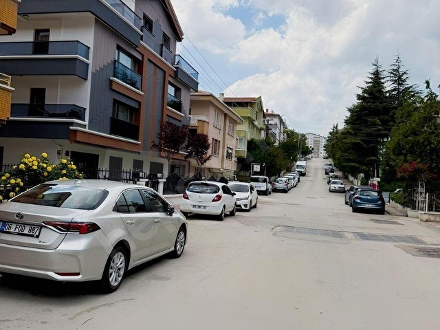 ÇÖLOĞLUNDAN SİNAN CAD ÇANKAYA KÖPRÜ YAKINI ARAKAT 3+1+KİLER KOMB - Görsel 2