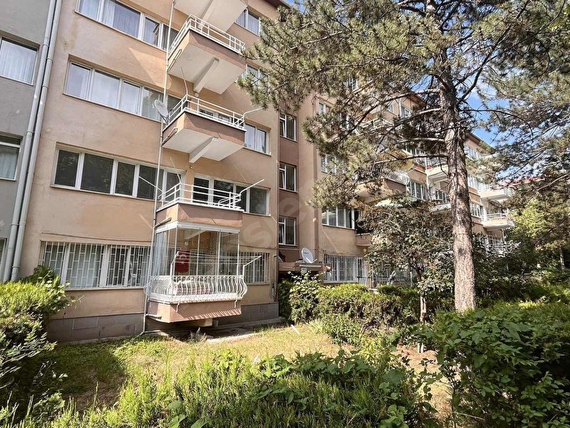 ÖZCAN EMLAK DAN 100.YIL ASPAVA KARŞISI,BAKIMLI,2+1,KOMBİLİ